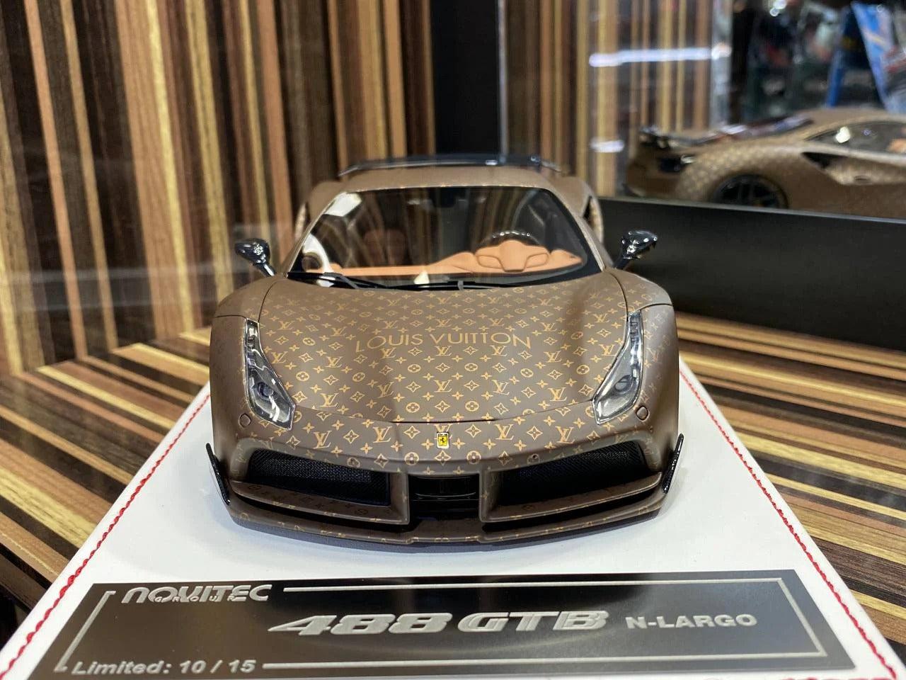Davis & Giovanni Ferrari 488 GTB N-Largo - 1_18 Resin Model, Matt Brow