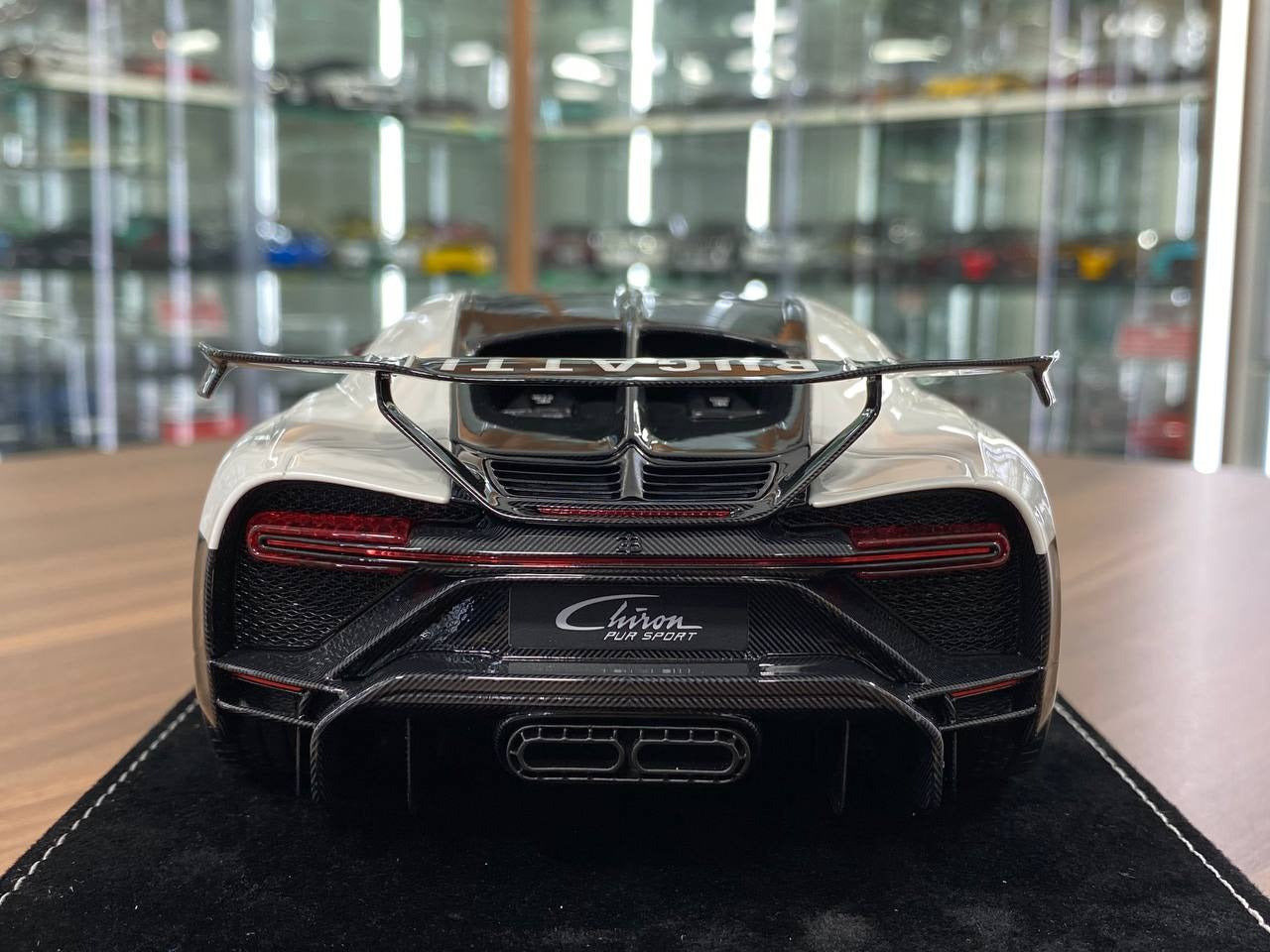 1/18 H&H Bugatti Chiron Pur Sport Metallic White | Resin Model | Limited 30 pcs