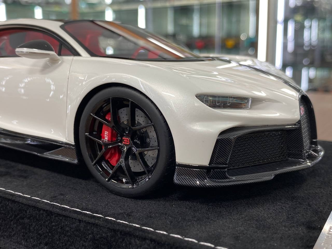 1/18 H&H Bugatti Chiron Pur Sport Metallic White | Resin Model | Limited 30 pcs