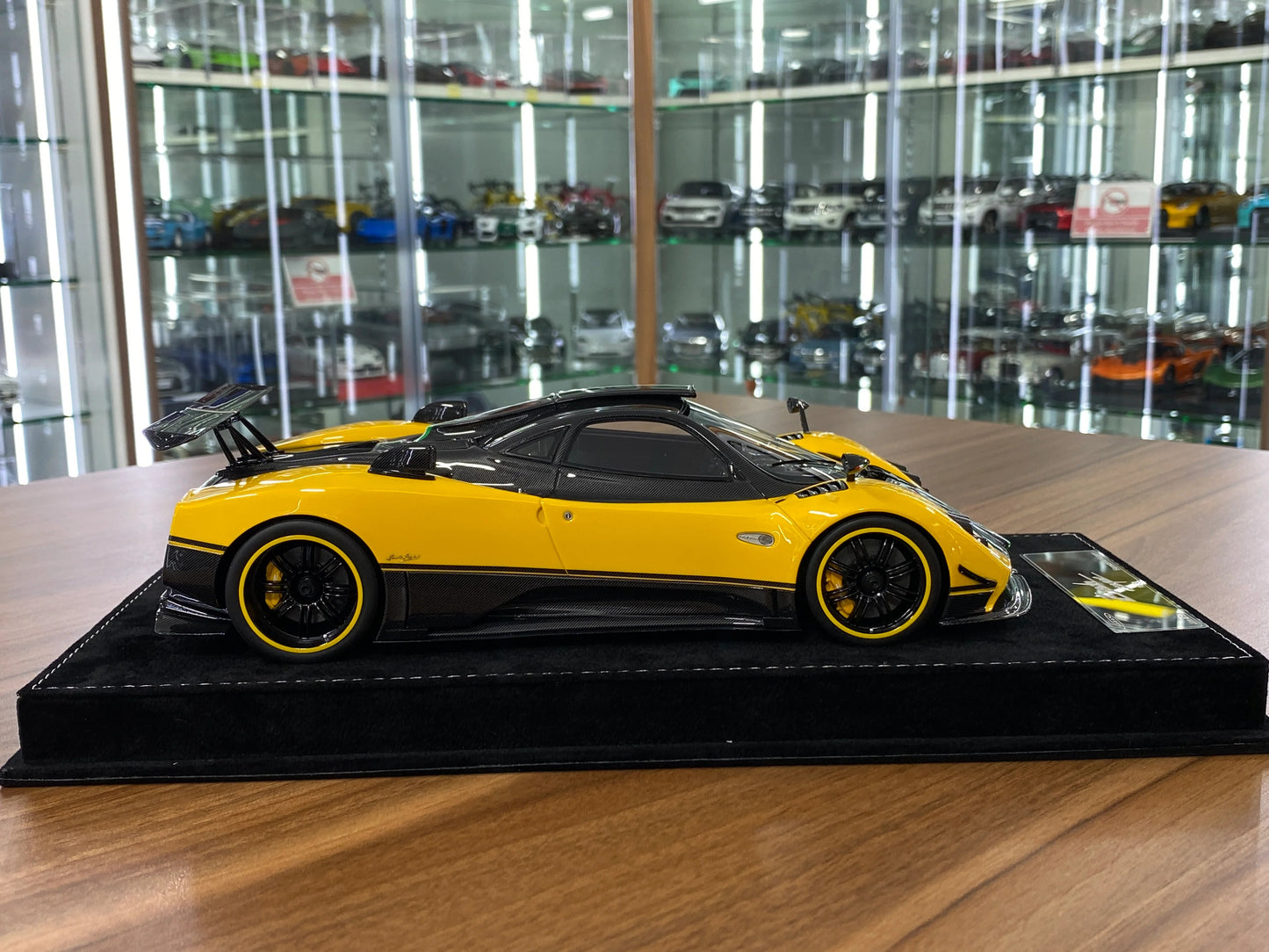 HH Model Pagani Zonda Cinque Yellow/Carbon Fiber Resin | Limited 30 pcs