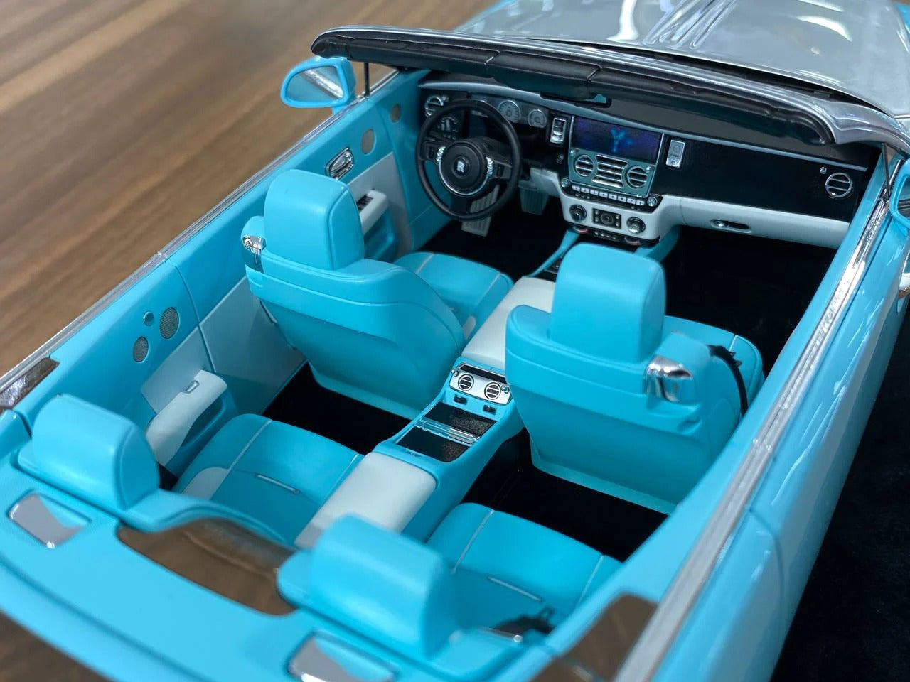 1_18 Resin H&H Rolls Royce Dawn Tiffany _ Limited _ 30 Pcs Collectible