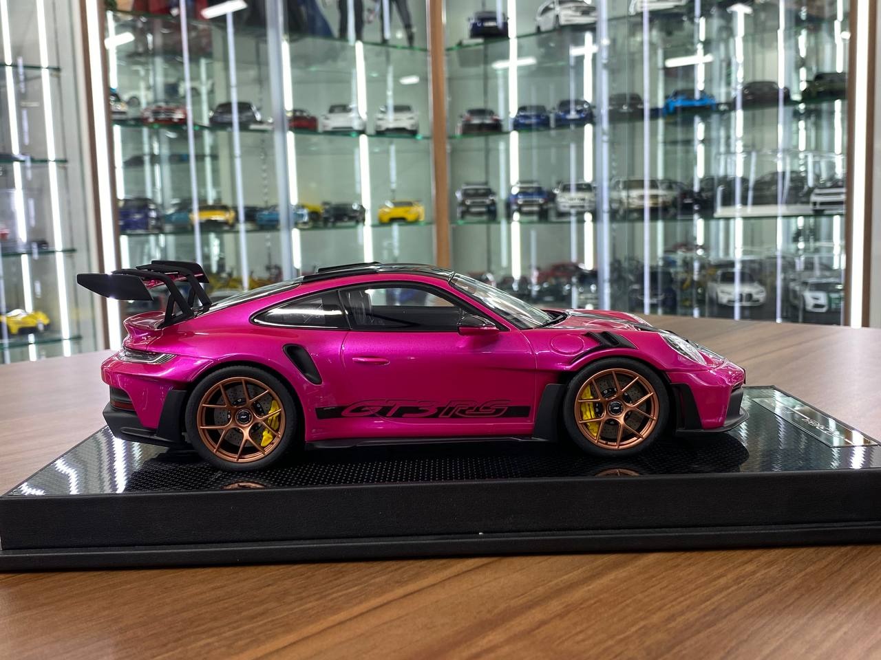1_18 Timothy & Pierre Porsche 911 GT3 RS (992.1) Weissach Package – Ruby Star
