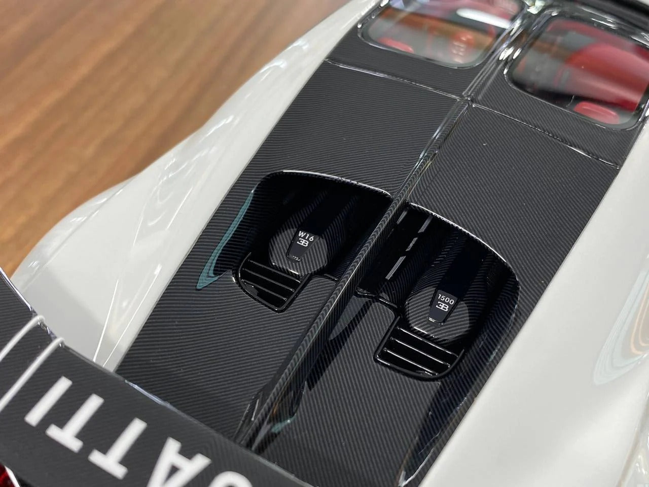 1/18 H&H Bugatti Chiron Pur Sport Metallic White | Resin Model | Limited 30 pcs