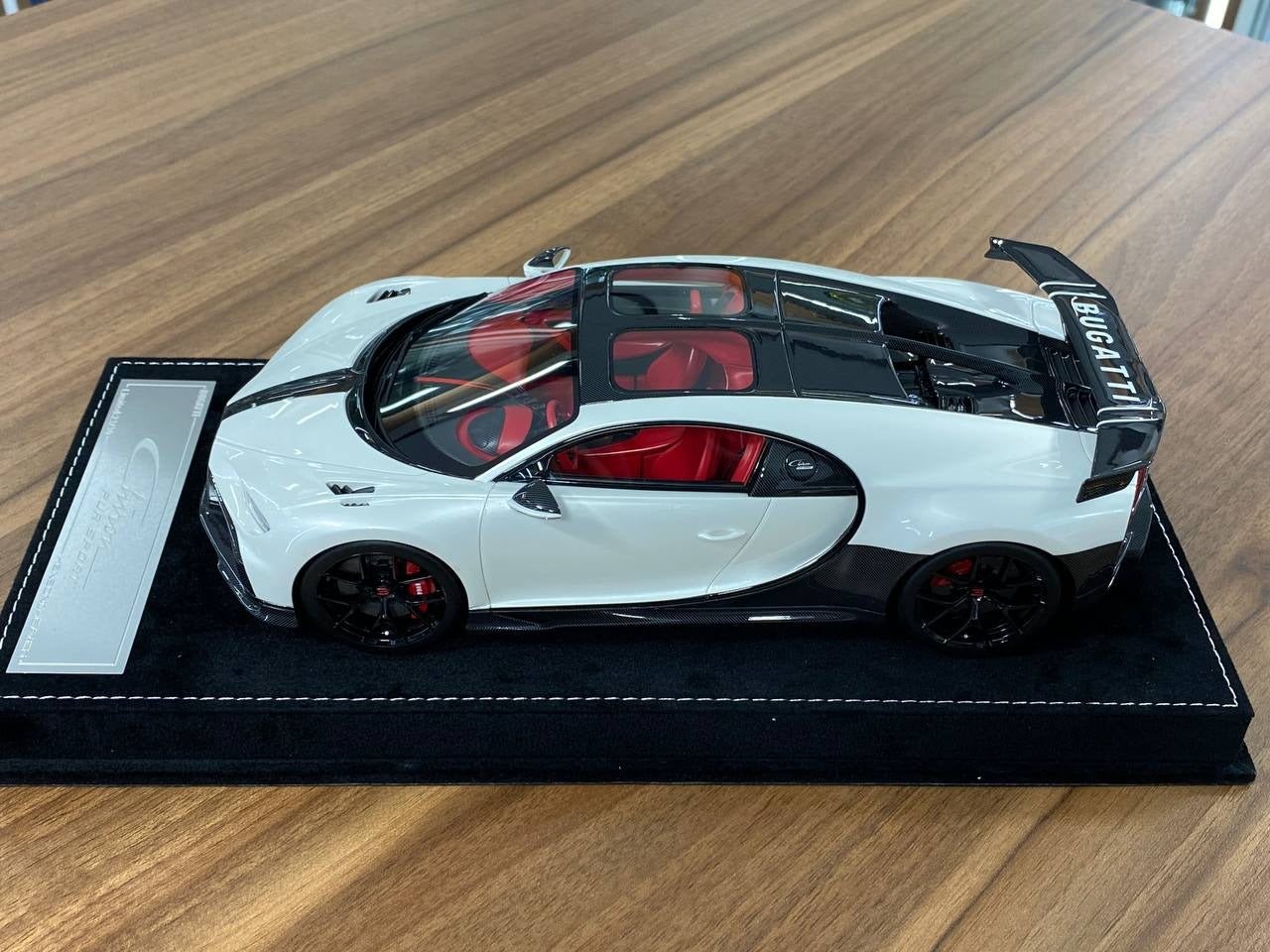 1/18 H&H Bugatti Chiron Pur Sport Metallic White | Resin Model | Limited 30 pcs