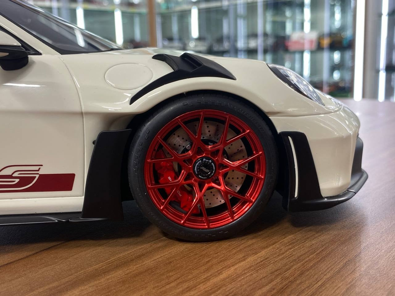 ★ 1_12 GT Spirit Porsche 911 (992) GT3 RS _ Off White_Red Rim _ Limite