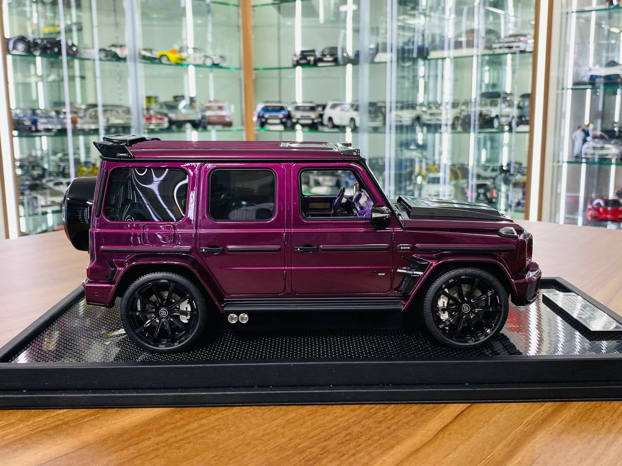 1_18 Resin Mercedes-Benz Brabus G800 G-Class W463 2019 Purple - MotorH