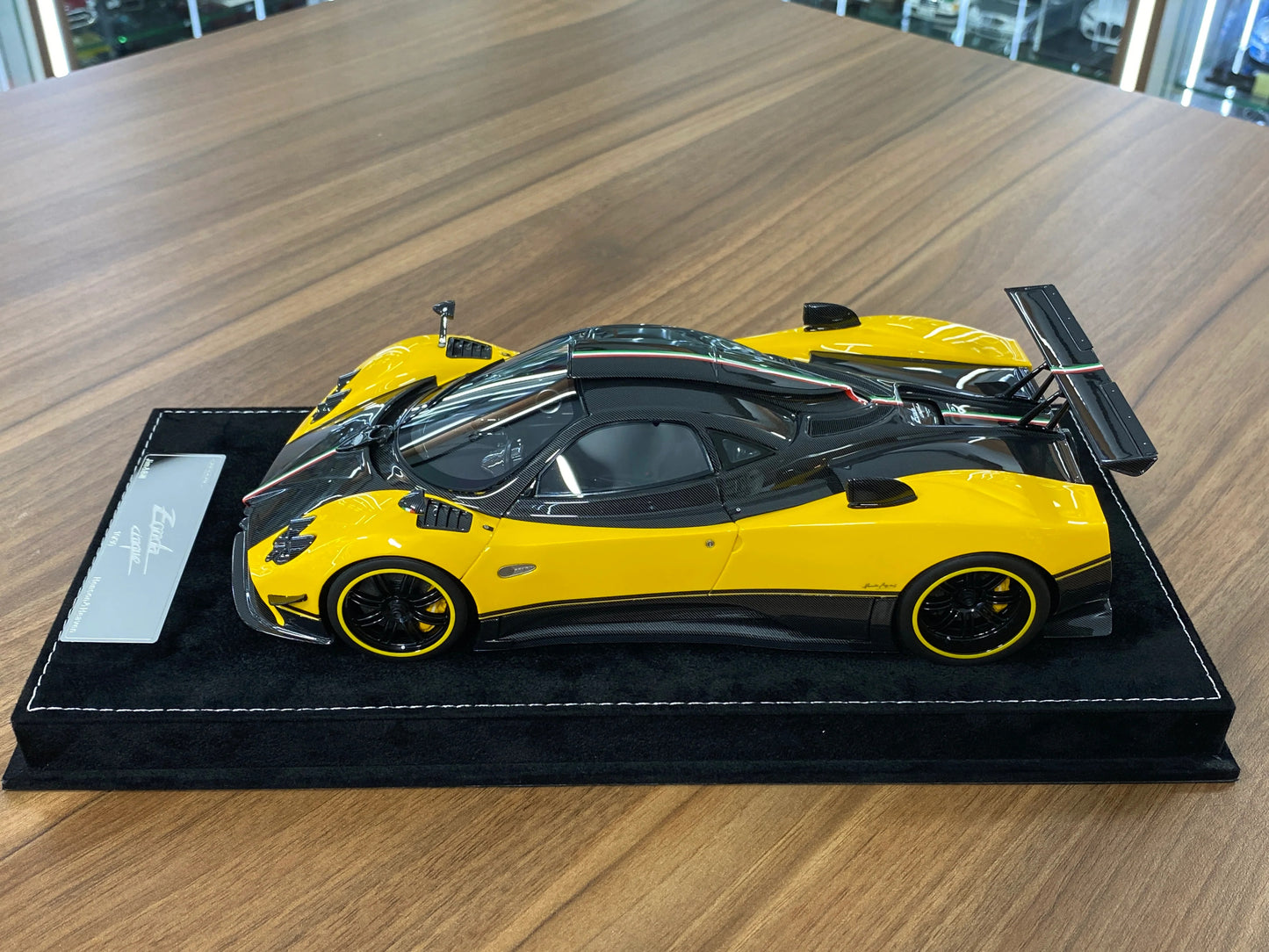 HH Model Pagani Zonda Cinque Yellow/Carbon Fiber Resin | Limited 30 pcs