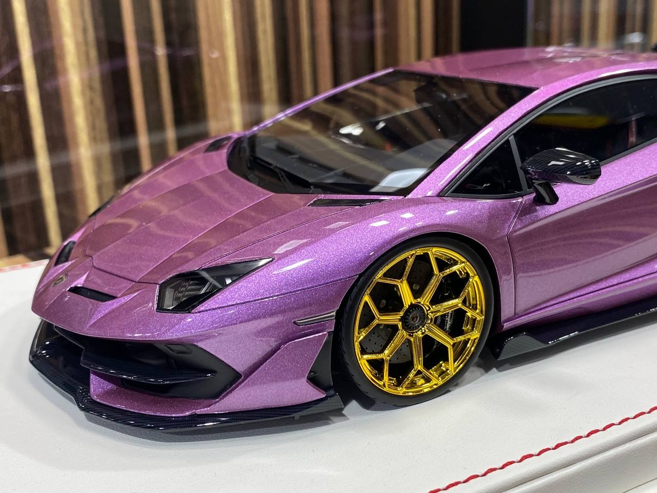 1_18 Resin Lamborghini Aventador SVJ Viola Metallic by Davis & Giovann