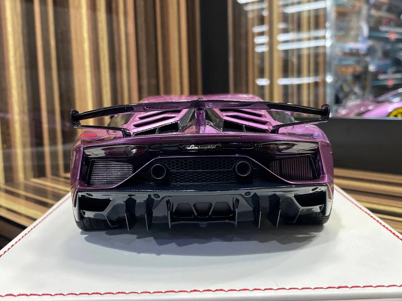 1_18 Resin Lamborghini Aventador SVJ Viola Metallic by Davis & Giovann
