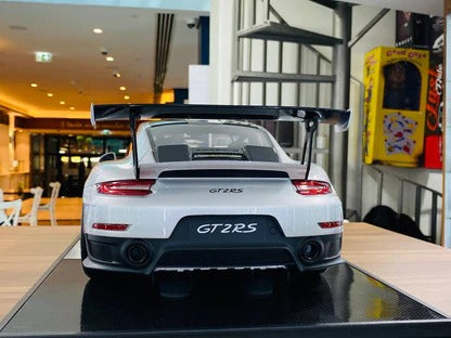 1_8 Resin Dino Models Porsche 911 GT2 RS - GT Silver