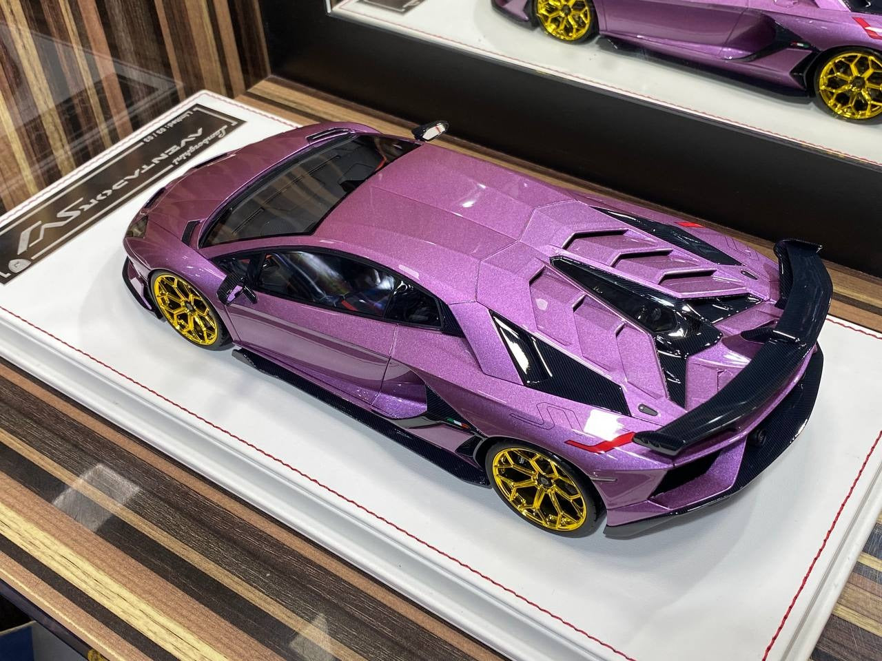 1_18 Resin Lamborghini Aventador SVJ Viola Metallic by Davis & Giovann