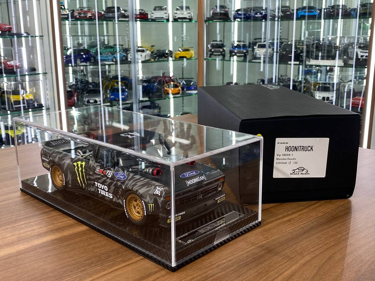 ★ 1_12 GT Spirit Porsche 911 (992) GT3 RS _ Off White_Red Rim _ Limite