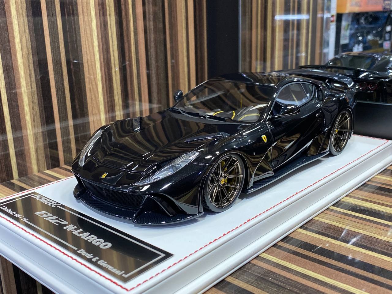 1/18 Ferrari Scale Models > 1/18 Davis & Giovanni Ferrari 812 N-Largo Novitec - Black Model Car