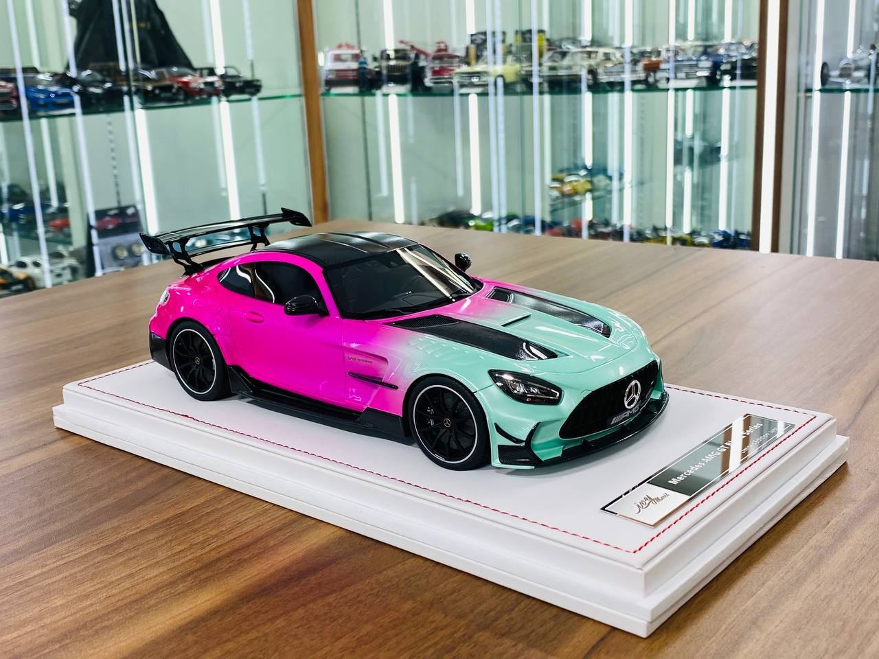 1_18 Resin - IVY Models Mercedes AMG GT Black Series Limited to 50 Pcs