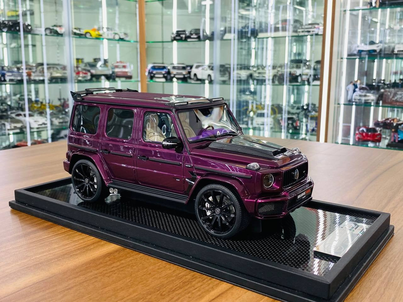 1_18 Resin Mercedes-Benz Brabus G800 G-Class W463 2019 Purple - MotorH