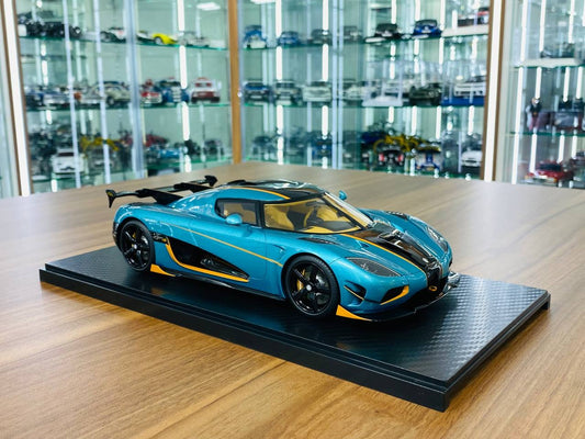 GT Spirit Koenigsegg Agera RSR - 1_18 Resin Model, Not Opening - Blue