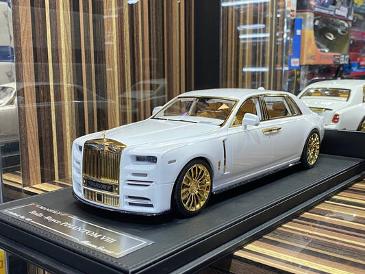1_18 Resin Muse’s Secret Rolls Royce- PHANTOM VIII Mansory Pearl White
