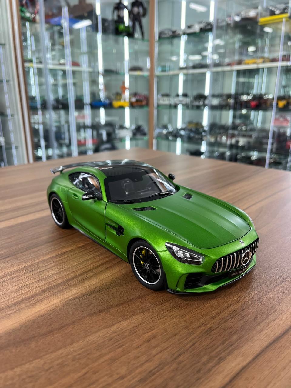 1_18 Diecast Mercedes-Benz AMG GT Black Series _ Norev _ Green Hell Magno _ Full Opening