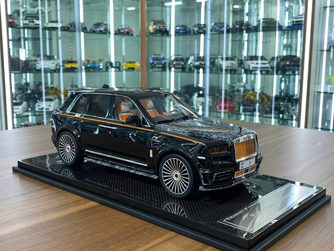 1_8 Resin Model - Custom Works Rolls Royce Cullinan Mansory Black