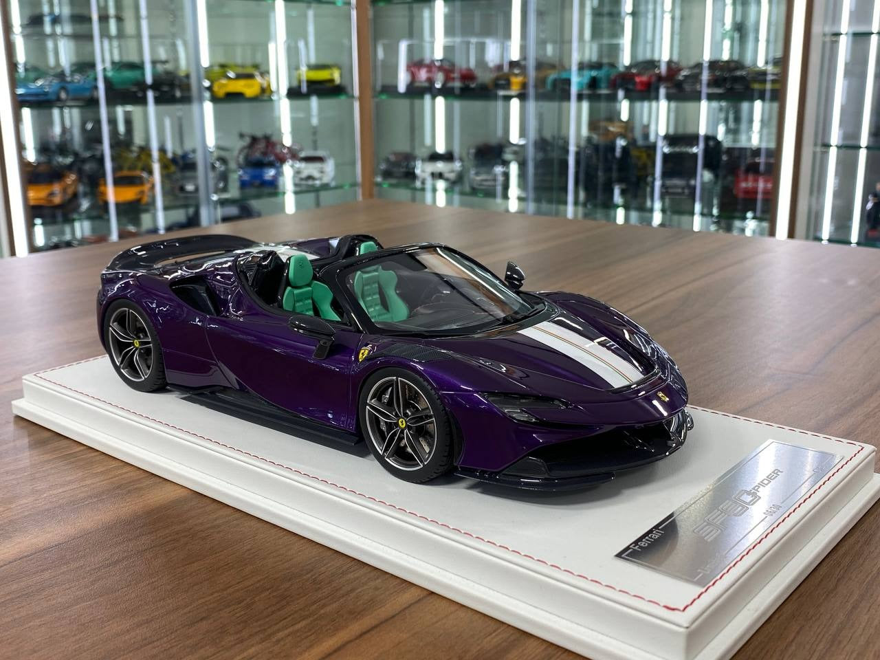1_18 Resin– CE Custom Edition Ferrari SF90 Spider Purple Ltd.Edn.30pcs