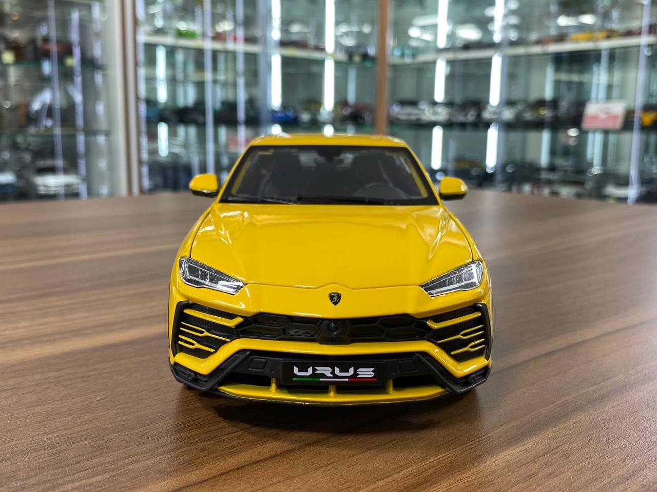 1/18 Lamborghini Models > 1/18 Diecast Lamborghini Urus Yellow Bburago Scale Model Car