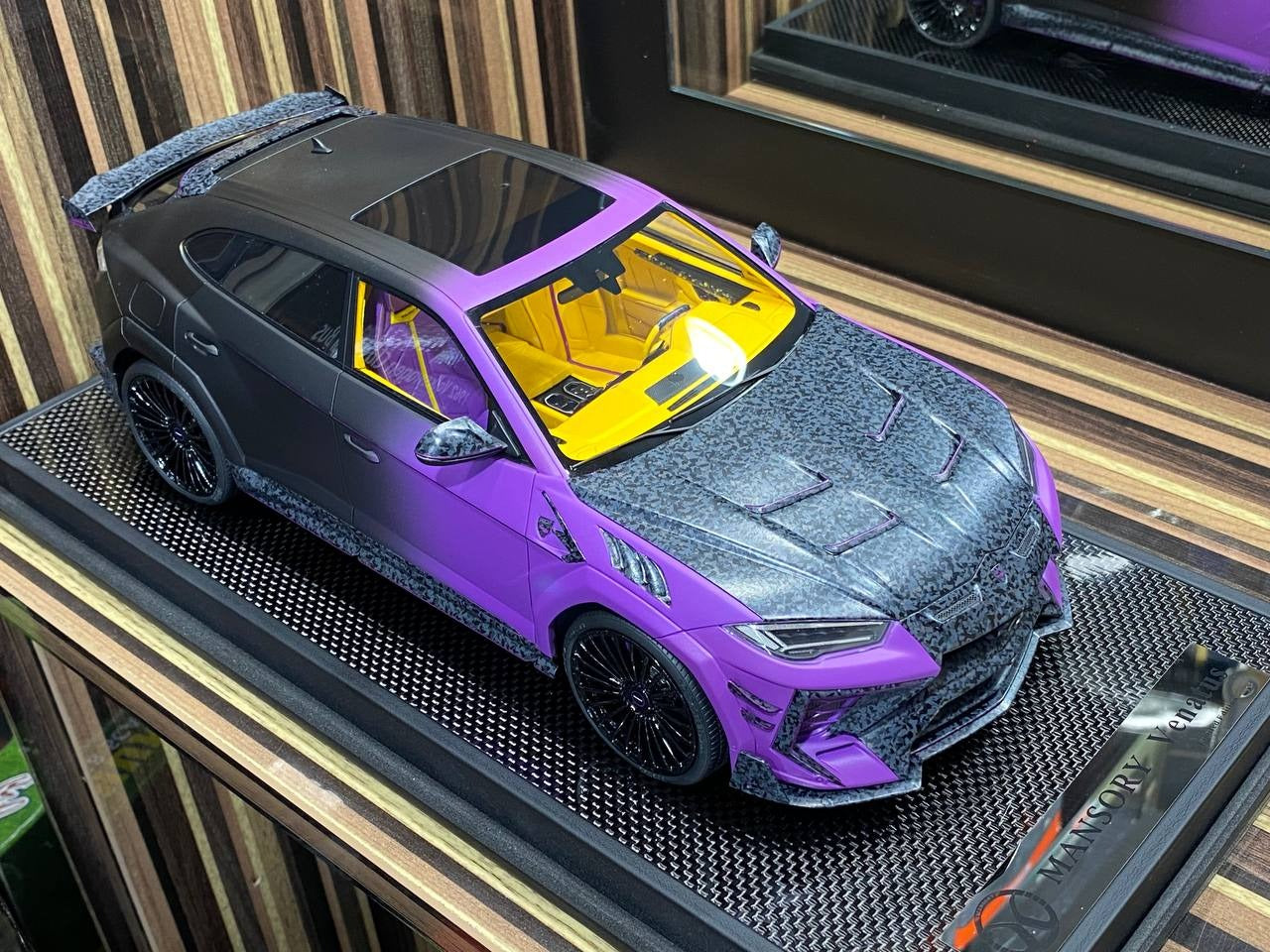 1_18 Resin Lamborghini MANSORY Urus Venatus Black & Purple by Timothy&