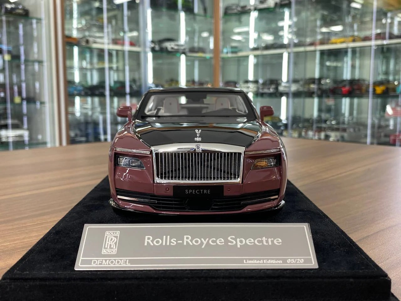 1_18 DF Model Rolls Royce Spectre Morganite Pink_Black Limited Edition