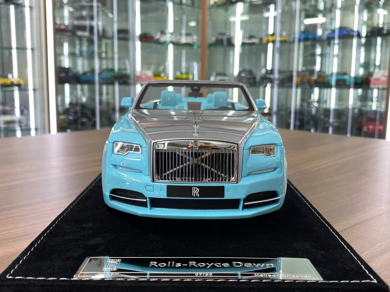 1_18 Resin H&H Rolls Royce Dawn Tiffany _ Limited _ 30 Pcs Collectible