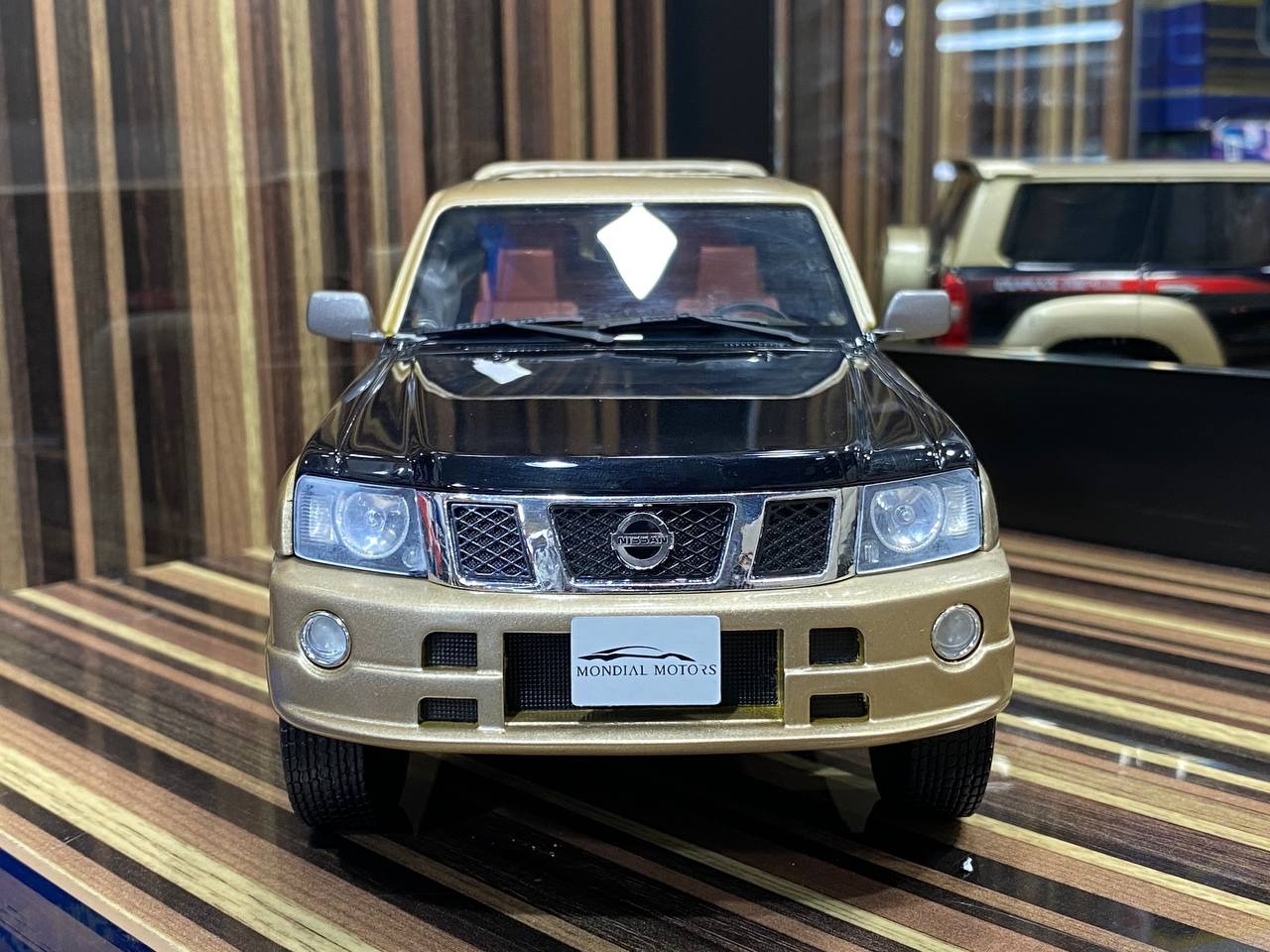 1_18 Diecast Nissan Patrol Super Safari Gold & Black IVY Models Scale