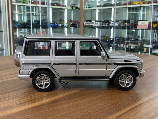 Autoart Mercedes benz G 55 AMG 2009 [1_18 Diecast silver]