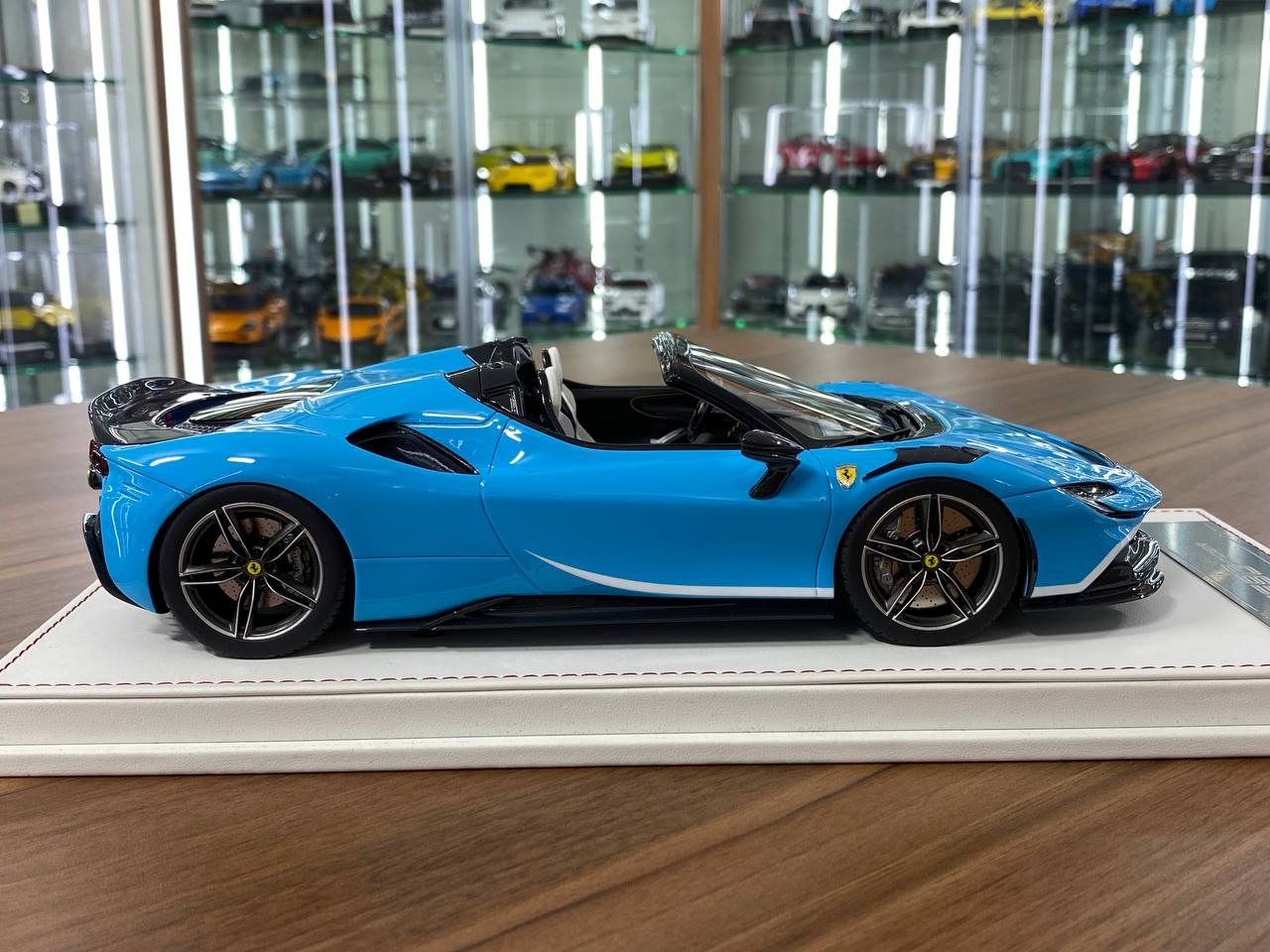 1_18 Resin CE Custom Edition Ferrari SF90 Spider Blue Ltd.Edn. 30 pcs