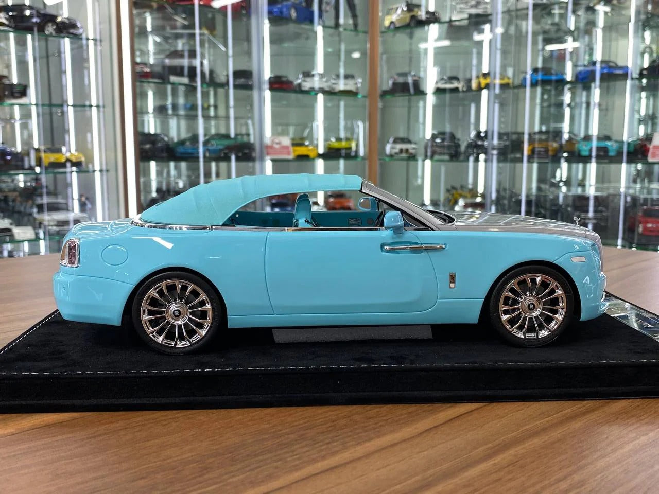 1_18 Resin H&H Rolls Royce Dawn Tiffany _ Limited _ 30 Pcs Collectible