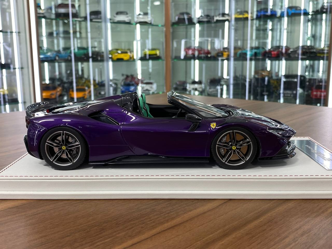 1_18 Resin– CE Custom Edition Ferrari SF90 Spider Purple Ltd.Edn.30pcs
