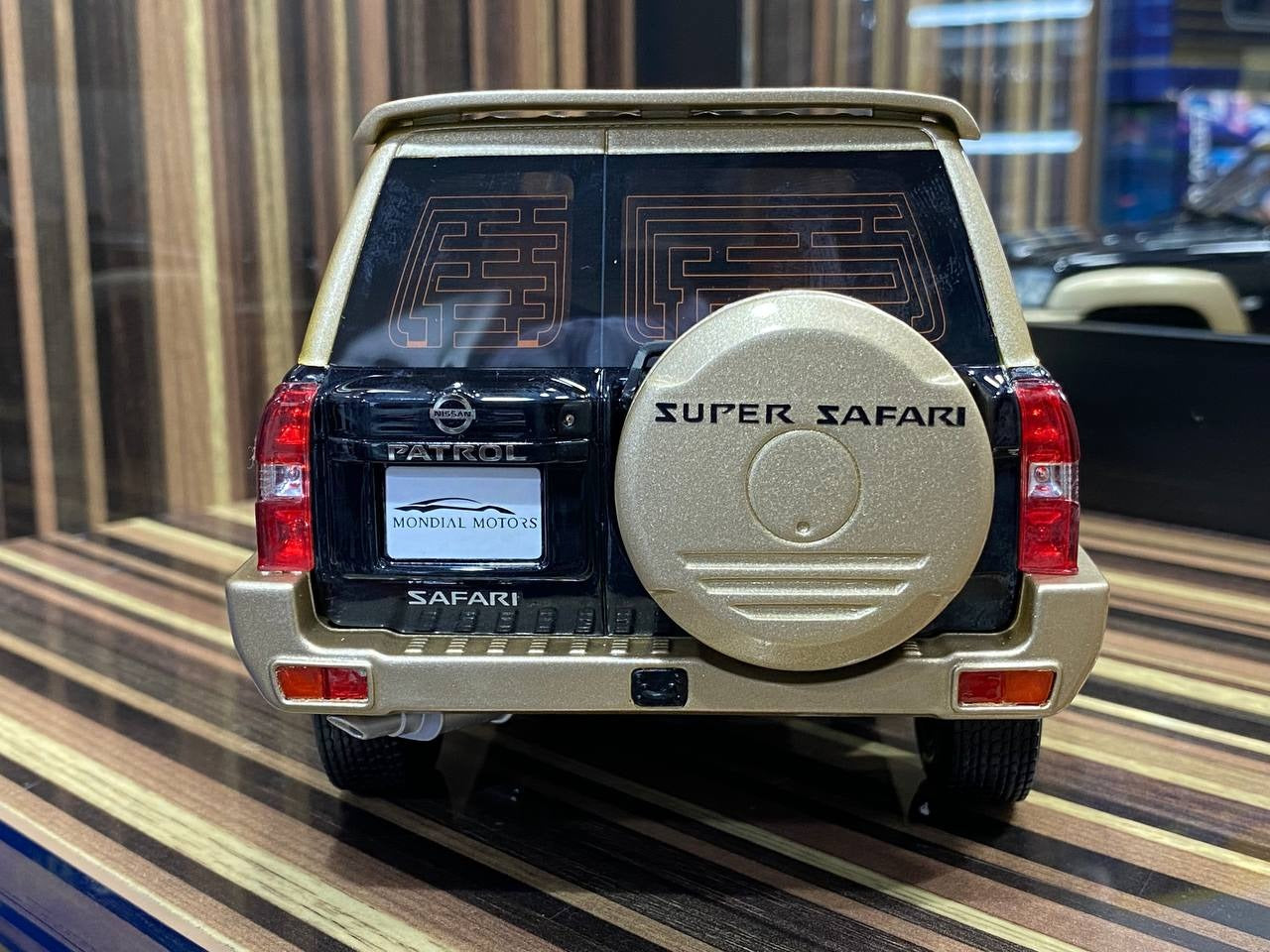 1_18 Diecast Nissan Patrol Super Safari Gold & Black IVY Models Scale