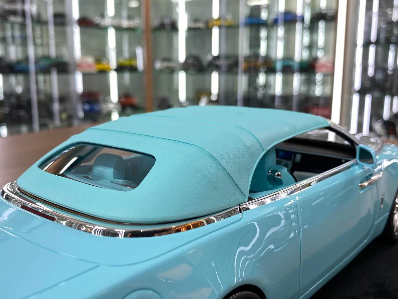 1_18 Resin H&H Rolls Royce Dawn Tiffany _ Limited _ 30 Pcs Collectible