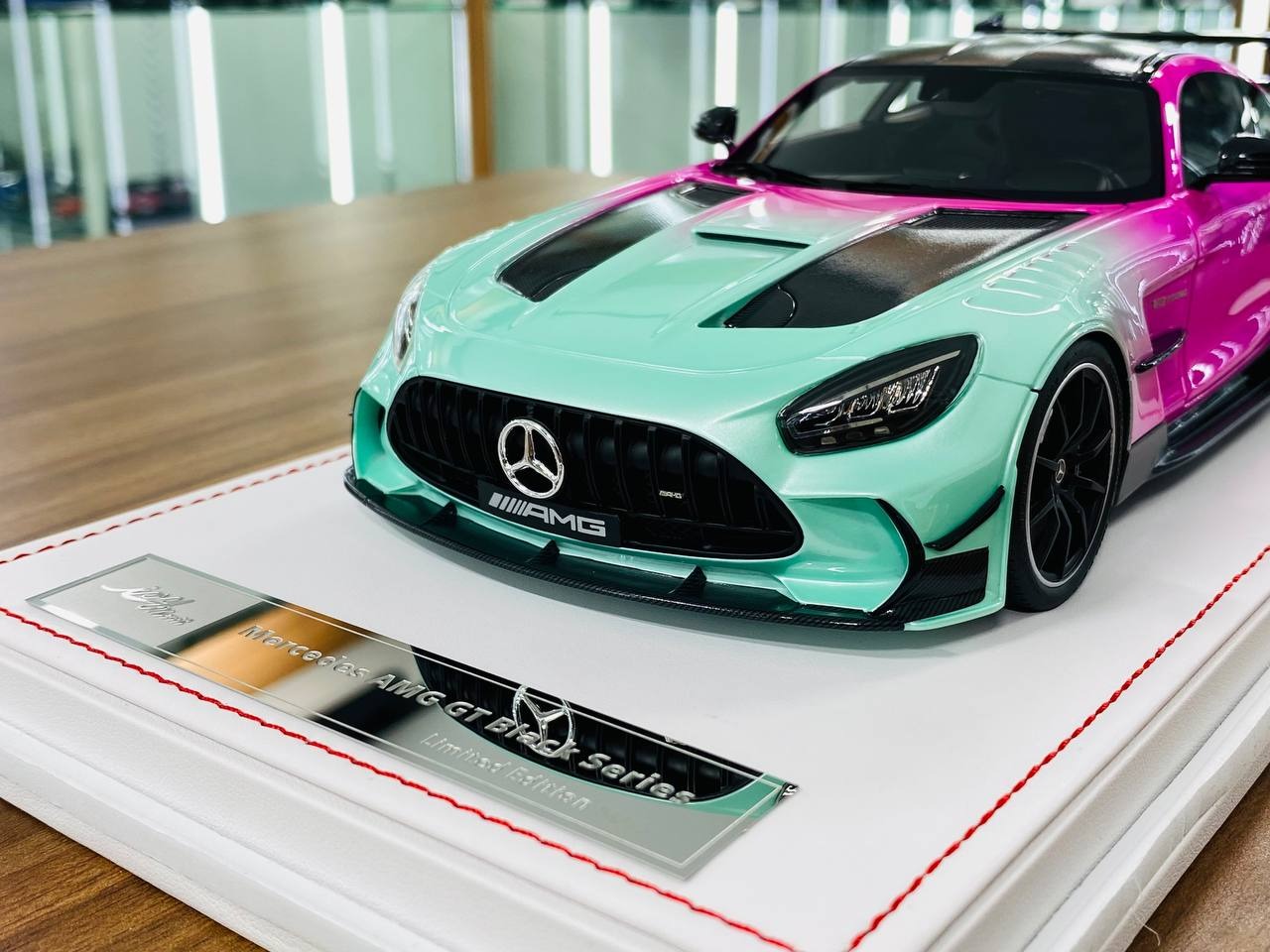 1_18 Resin - IVY Models Mercedes AMG GT Black Series Limited to 50 Pcs