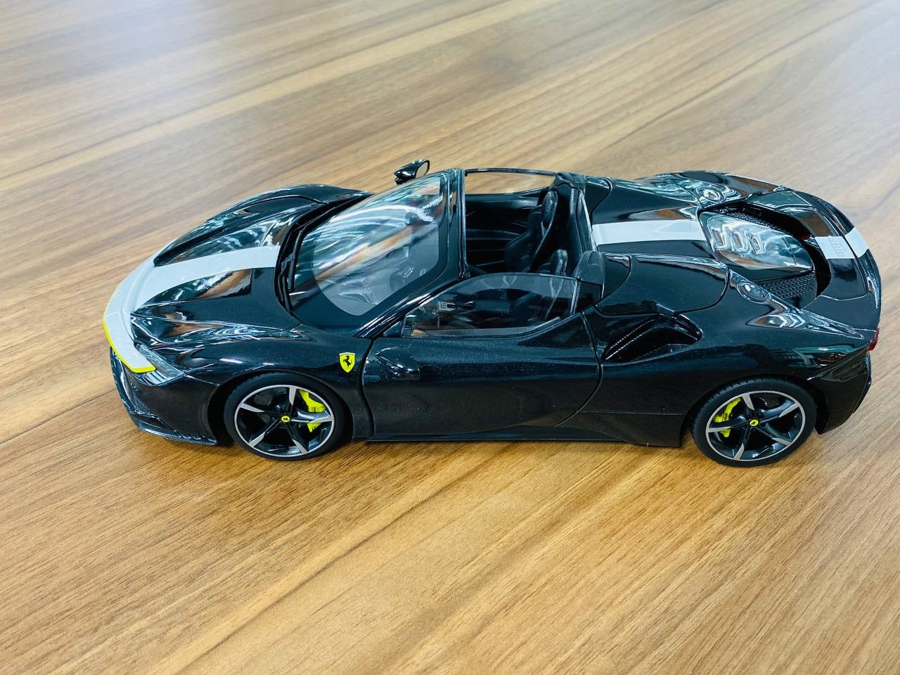 1_18 Diecast Bburago Ferrari SF90 Spider Signature Series black