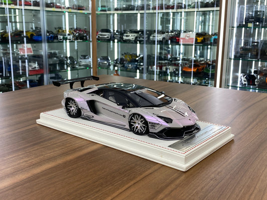 1/18 Lamborghini Models > 1/18 Resin Davis & Giovanni Lamborghini AVENTADOR LP 720-4 SV LB Performance with Pearl Silver Limited Edition - 10 pcs
