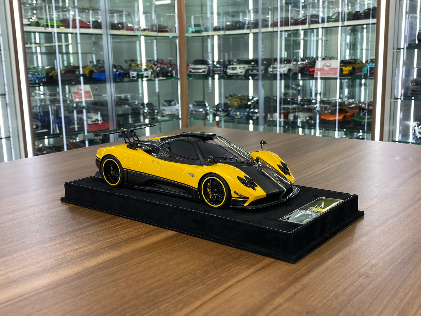 HH Model Pagani Zonda Cinque Yellow/Carbon Fiber Resin | Limited 30 pcs