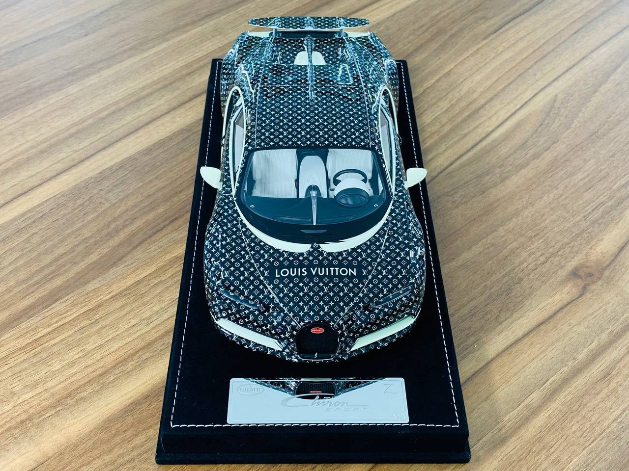 1_18 H&H Bugatti Chiron Sport LOUIS VUITTON Fashion Style III LV Decal, Limited 30 Pcs