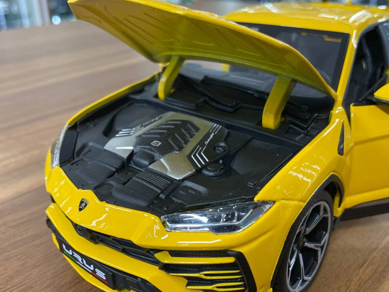 1/18 Lamborghini Models > 1/18 Diecast Lamborghini Urus Yellow Bburago Scale Model Car