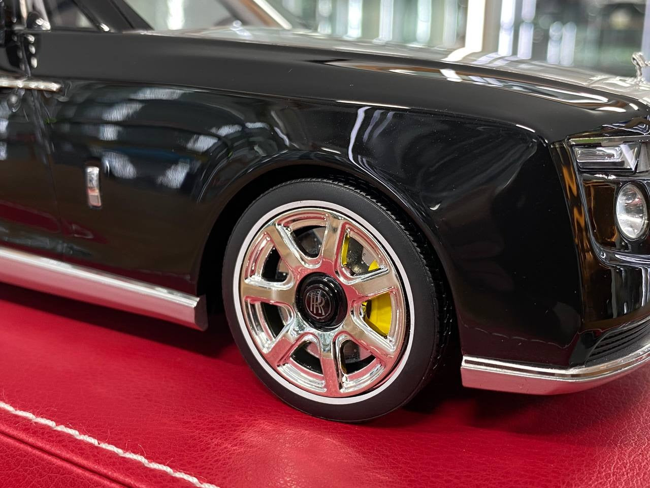 1_18 SC Models Rolls Royce Boat Tail Black_Silver _ Ltd.Edn. 66 pcs