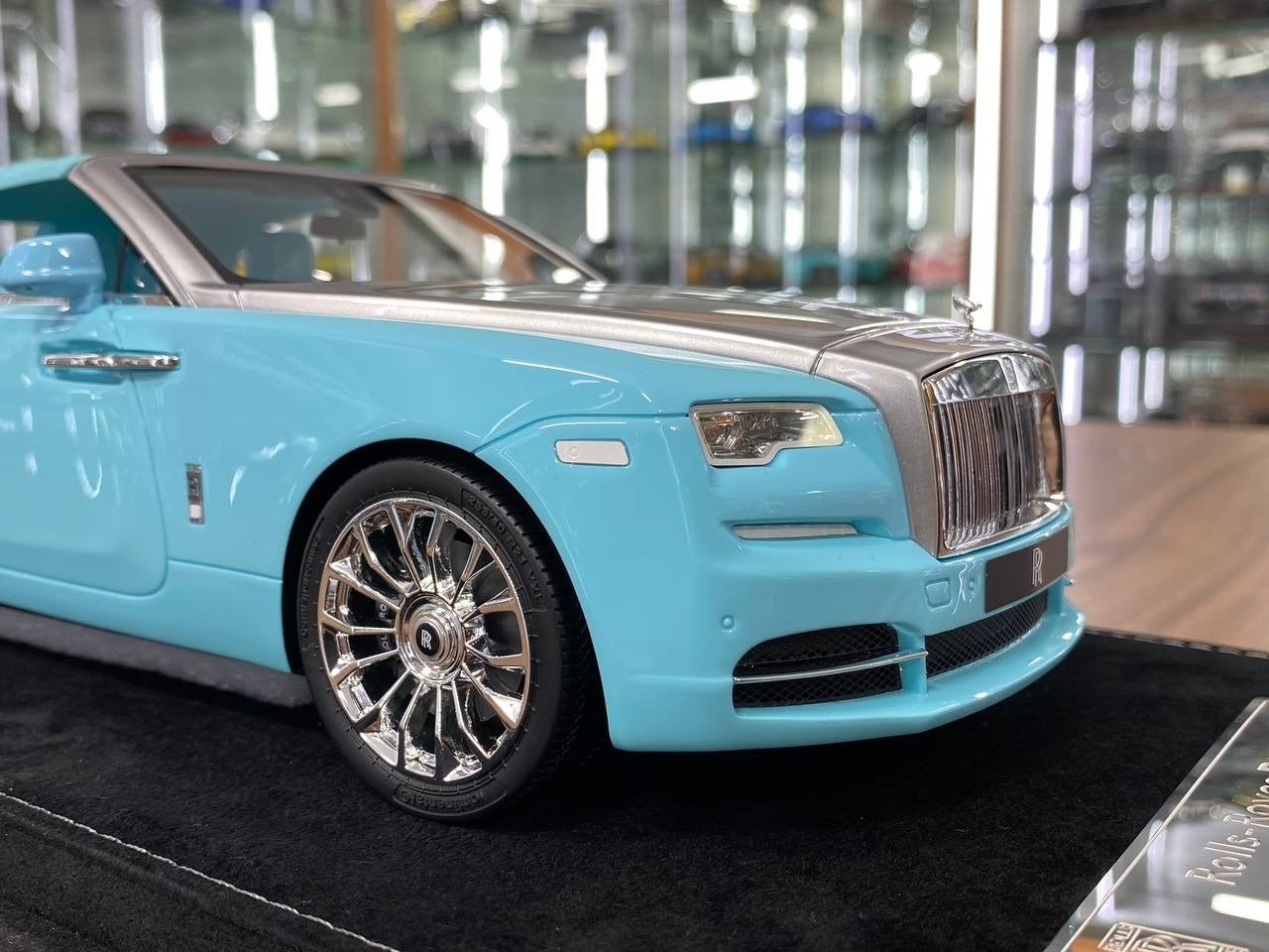 1_18 Resin H&H Rolls Royce Dawn Tiffany _ Limited _ 30 Pcs Collectible