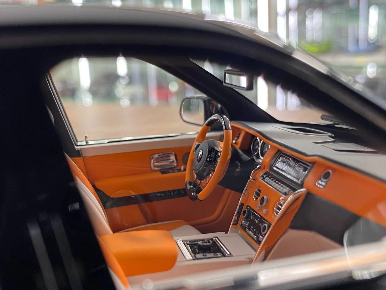 1_8 Resin Model - Custom Works Rolls Royce Cullinan Mansory Black