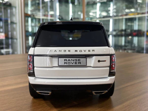 1/18 Land Rover Range Rover SV Autobiography Dynamic 2017 White LCD-Model
